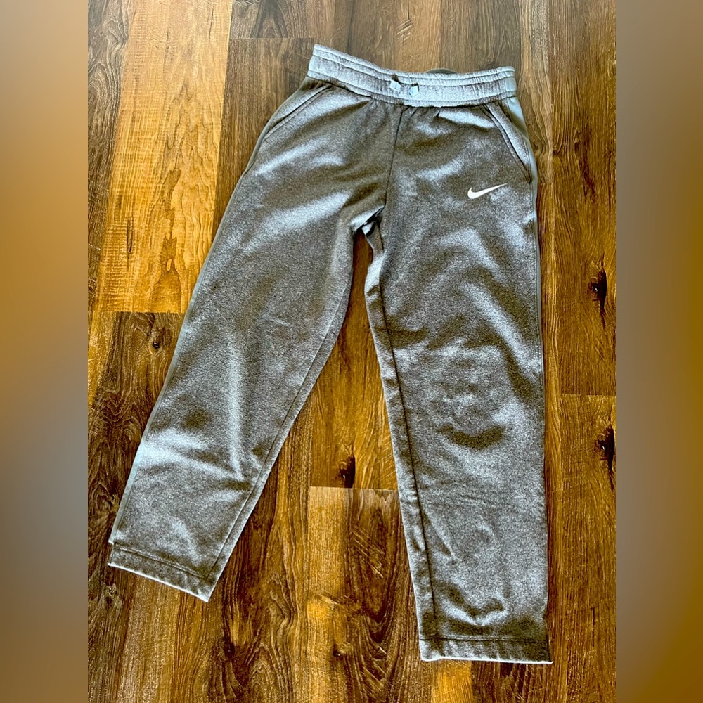 Nike Youth Large Straight Leg Sweatpants
